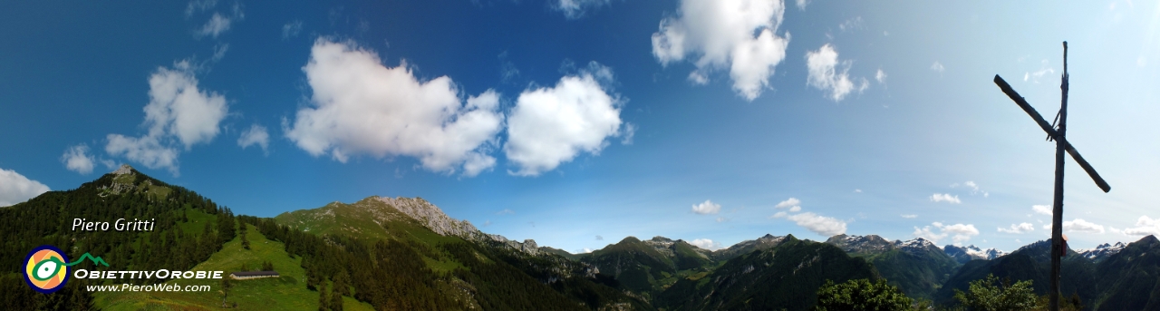 29 panoramica dal Badile-M. Secco al Pizzo del Diavolo....jpg